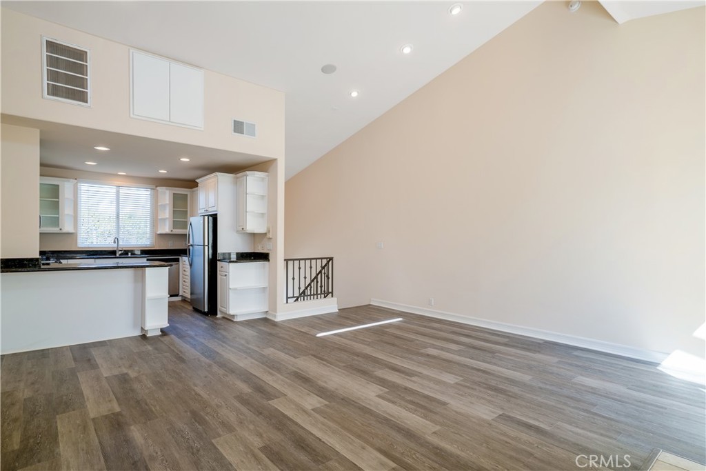 5562 W 190th Street