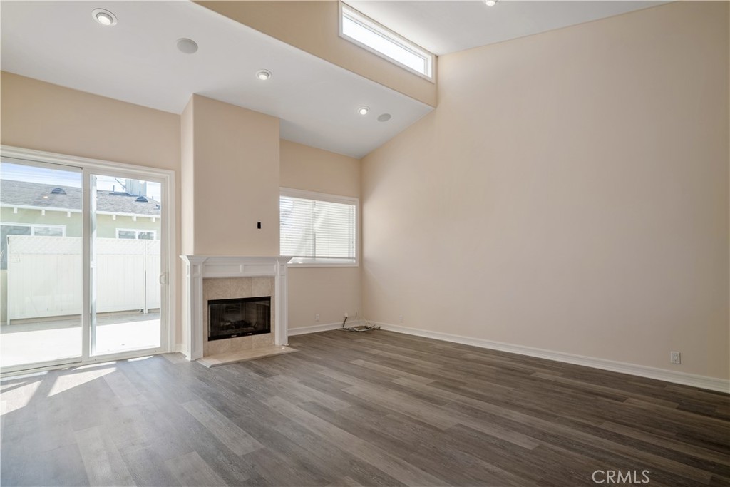 5562 W 190th Street