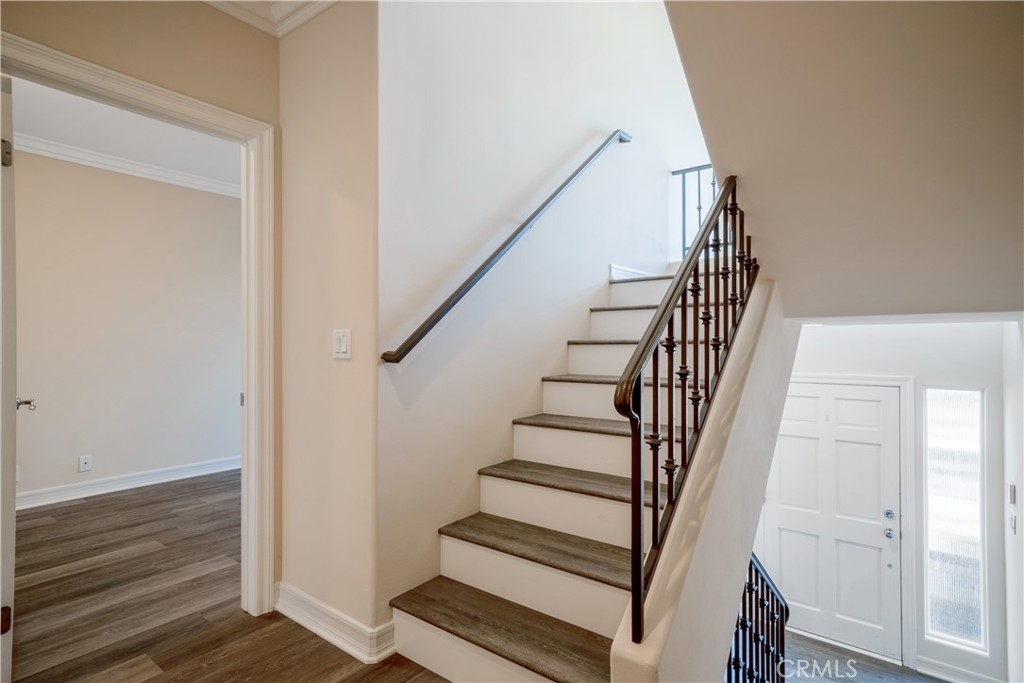 5562 W 190th Street