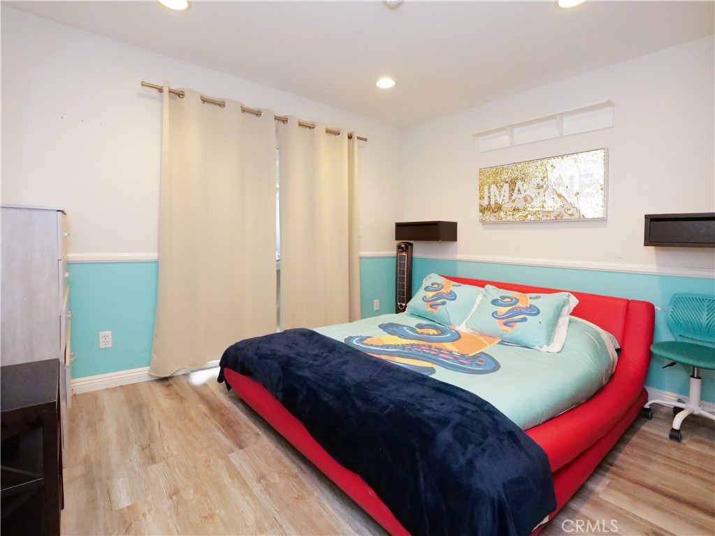 736 Gould Avenue 26