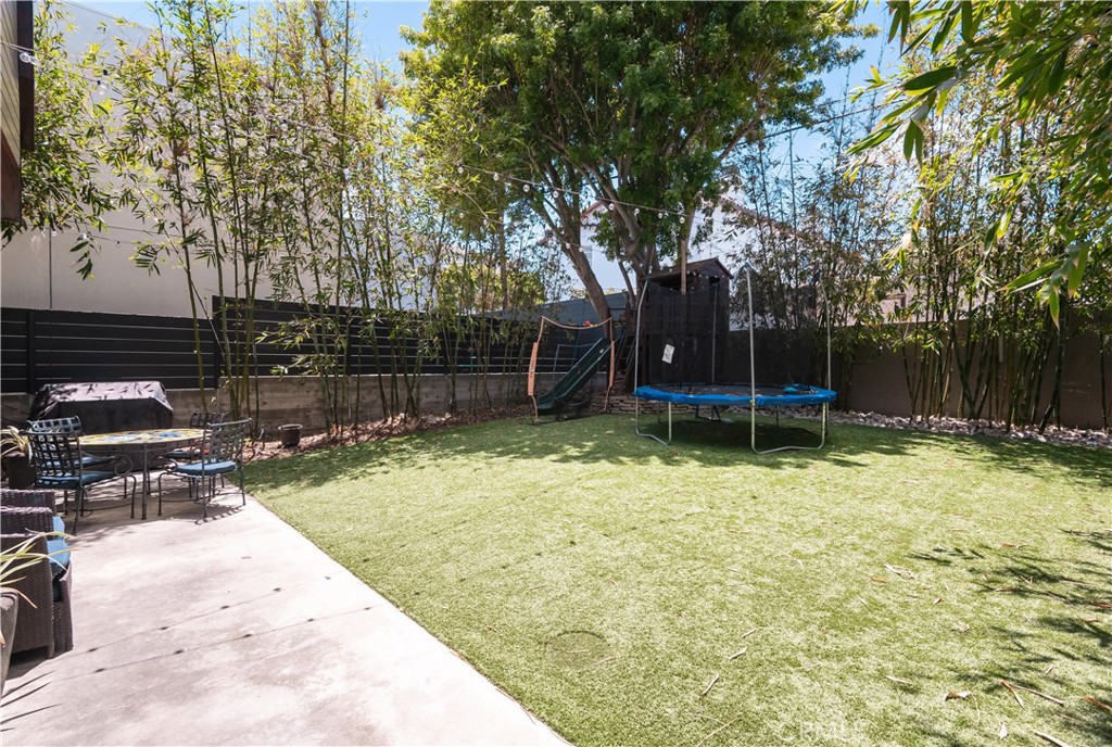 1149 Pine Avenue