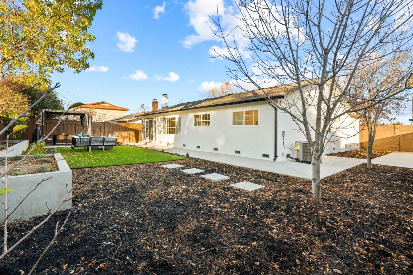 597 Bevans DR