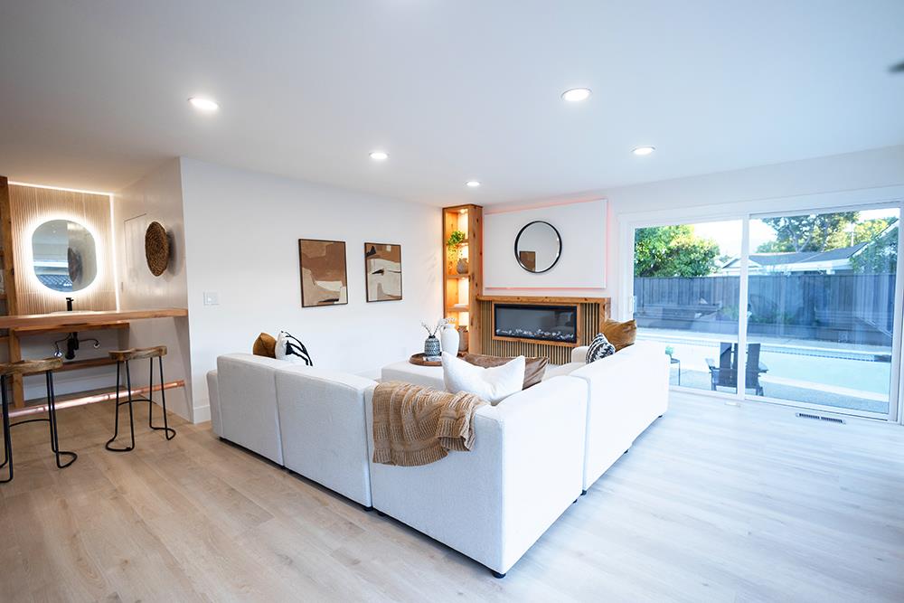 1854 Cavalier CT