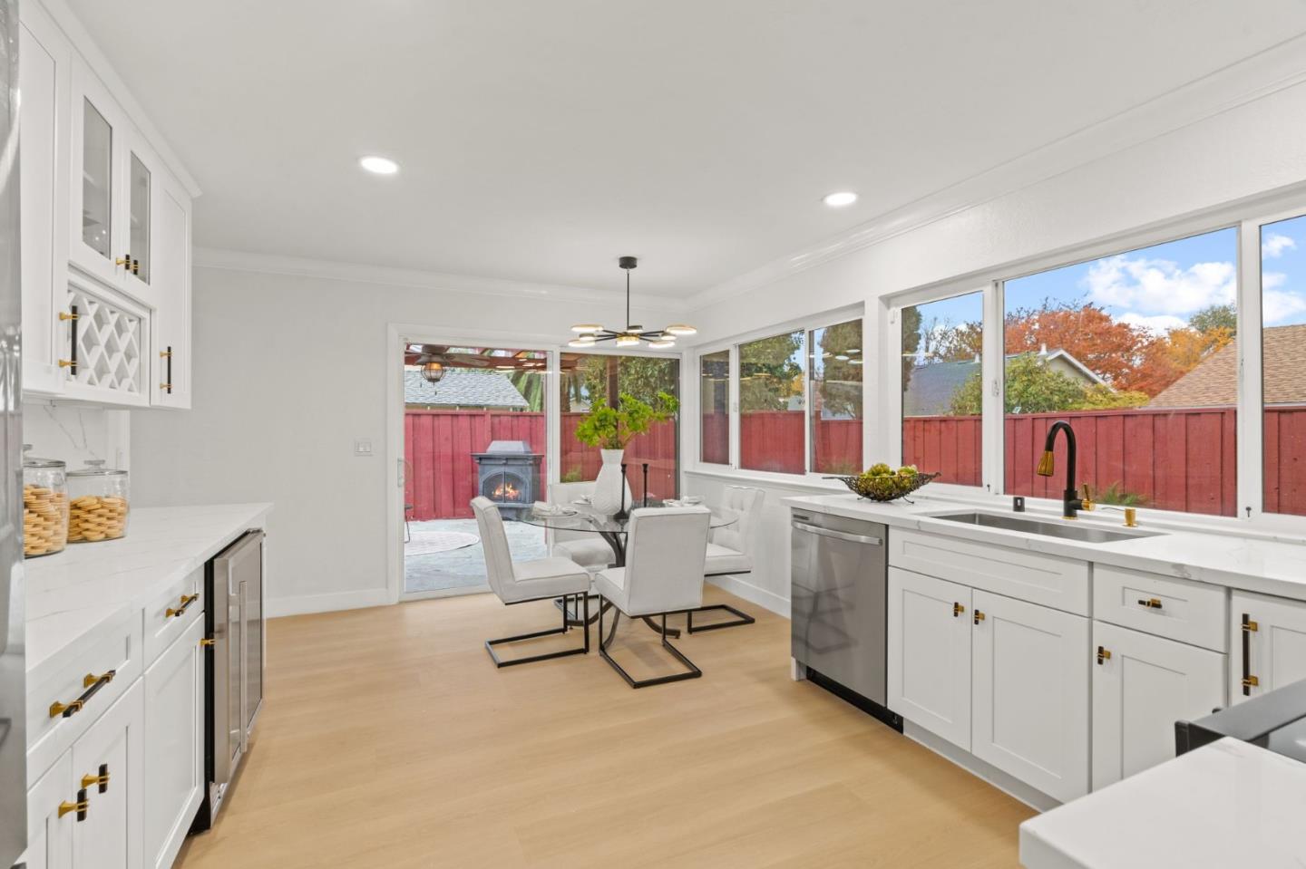 503 Curie DR