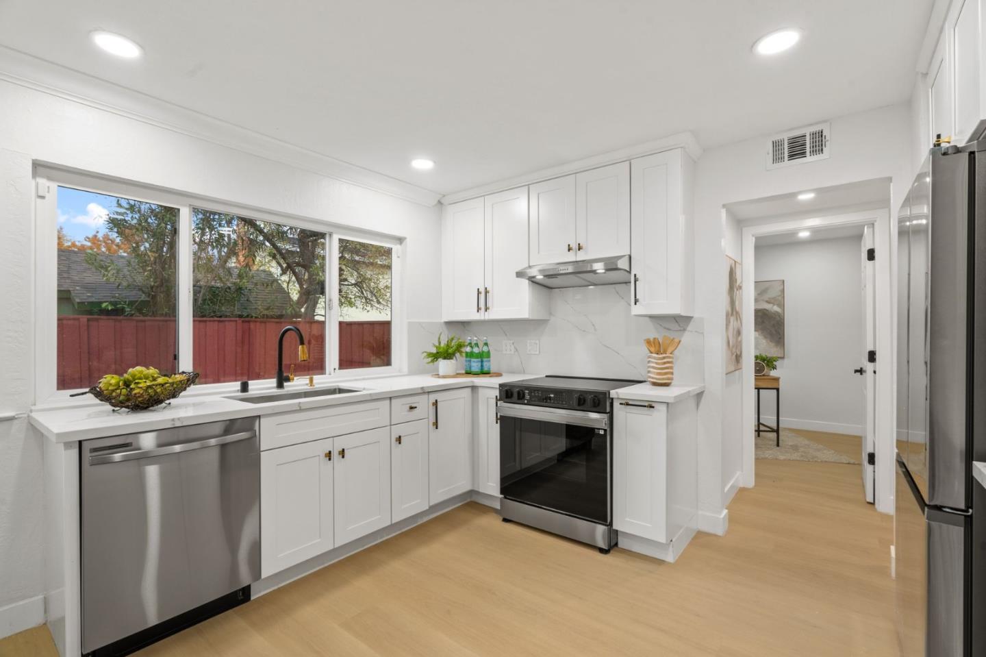 503 Curie DR