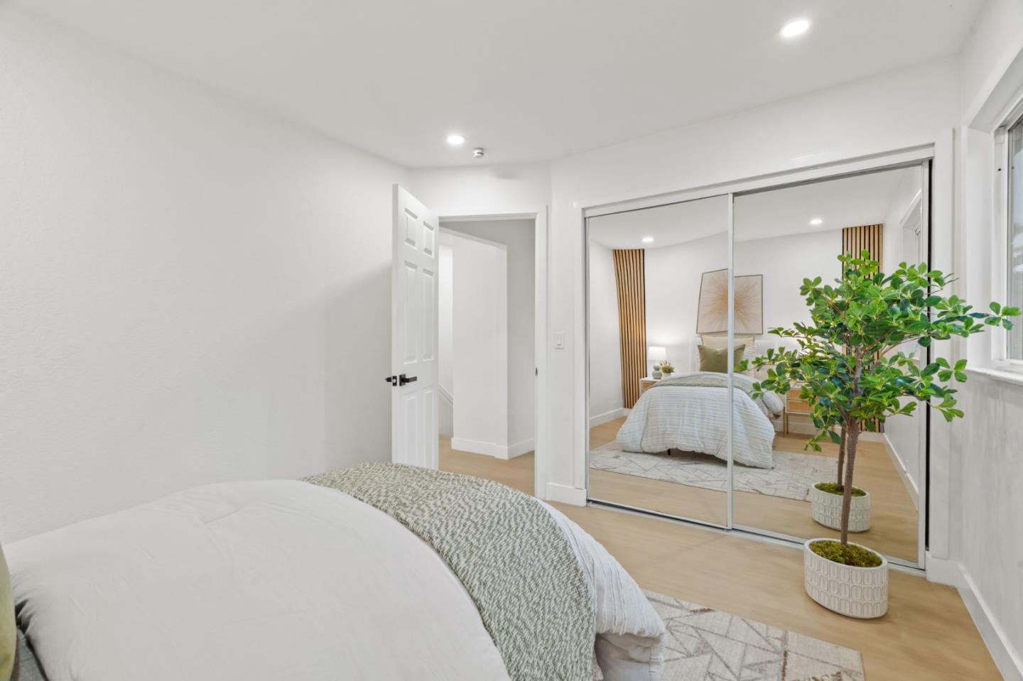 503 Curie DR