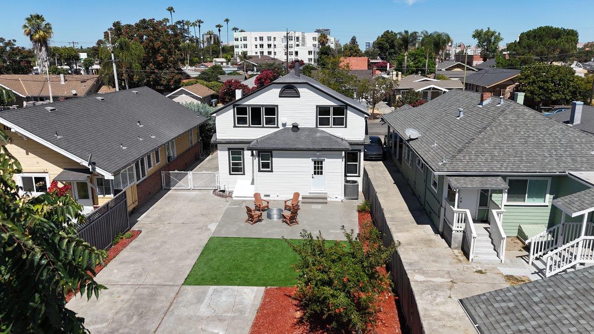 82 Hollywood Avenue