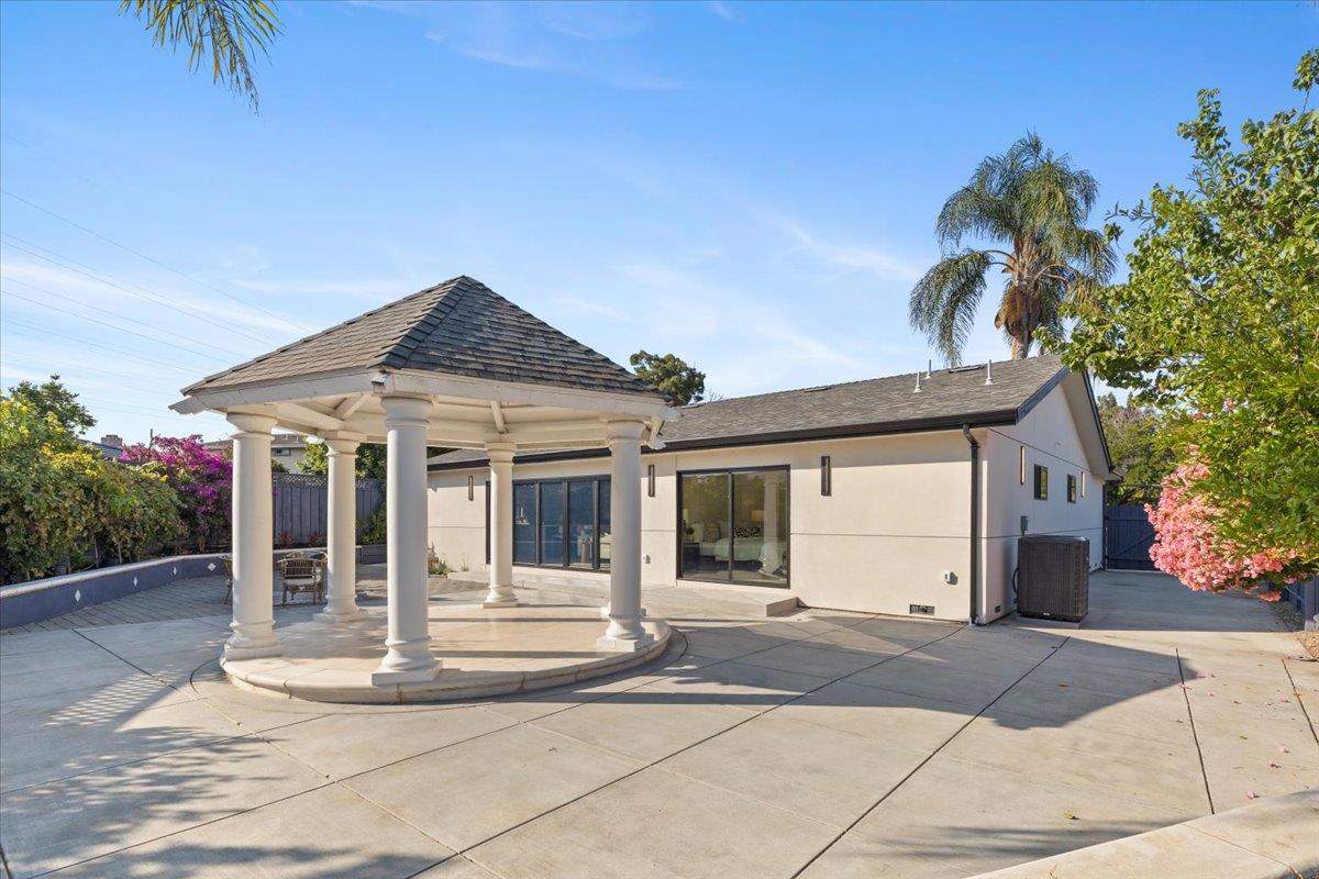3016 Nieman Boulevard