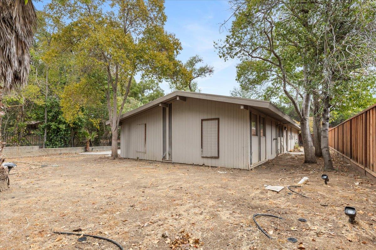 13741 Quito Road