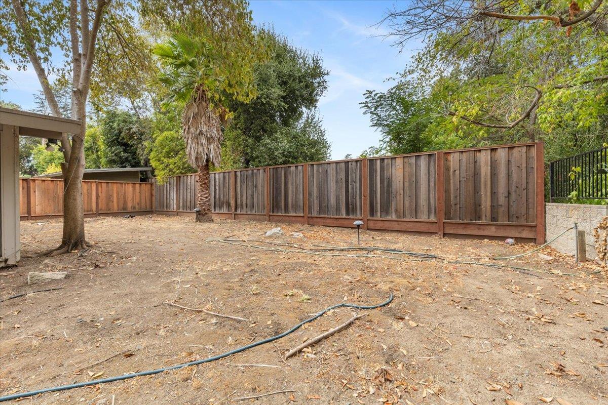 13741 Quito Road