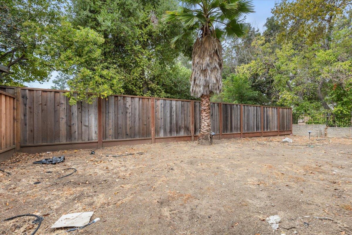 13741 Quito Road