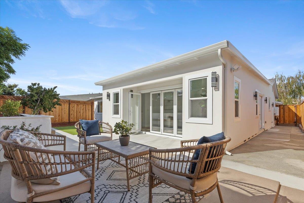 2552 Castleton Drive