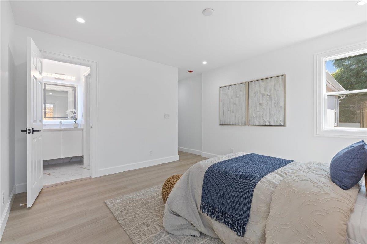 2552 Castleton Drive