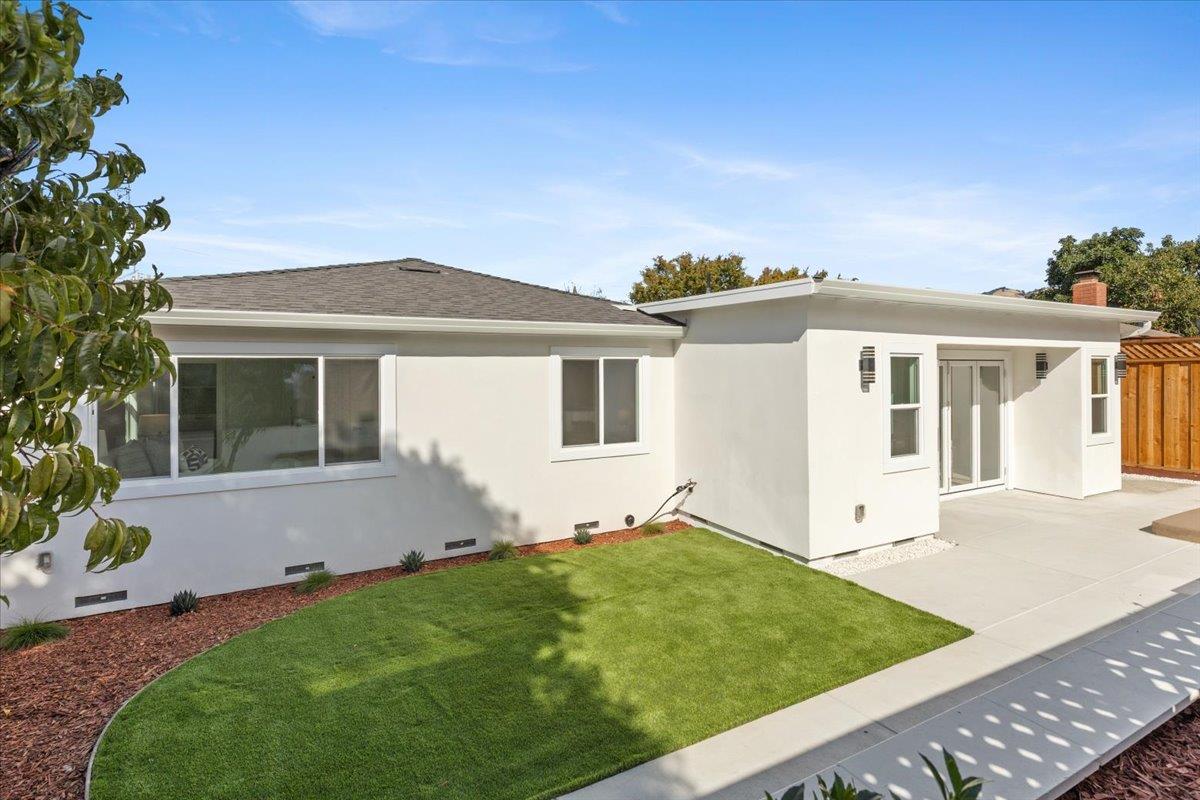 2552 Castleton Drive