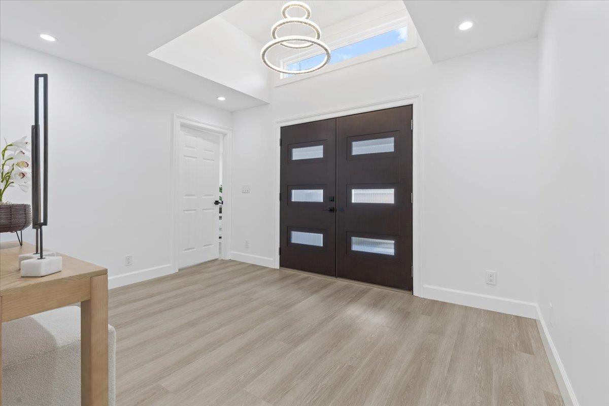 2552 Castleton Drive