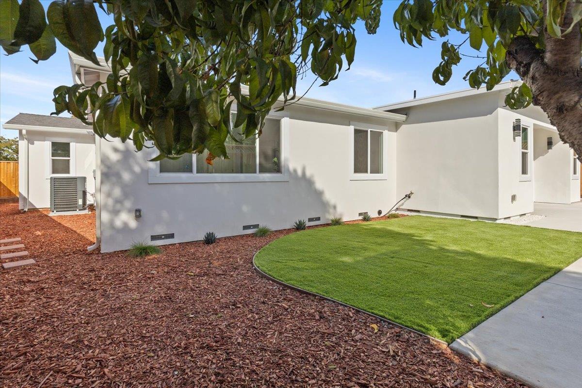 2552 Castleton Drive