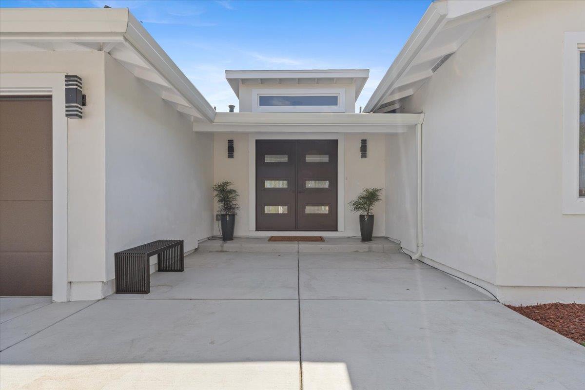 2552 Castleton Drive