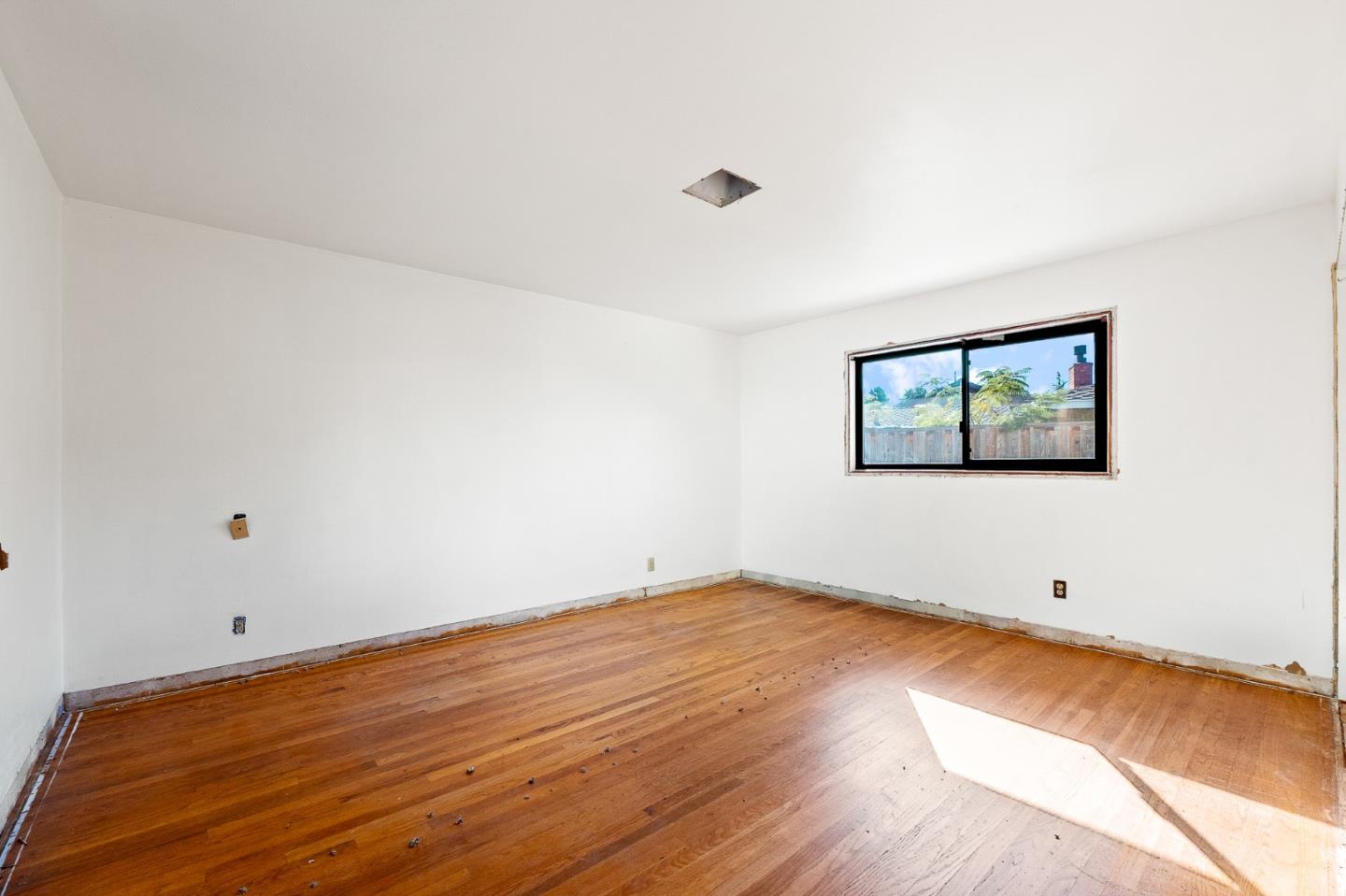 876 Dry Creek Road