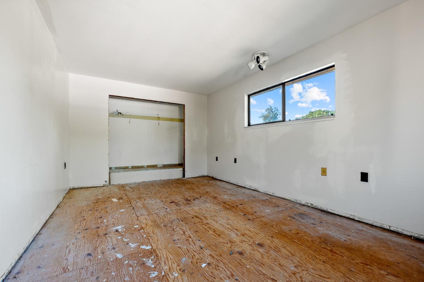 876 Dry Creek Road