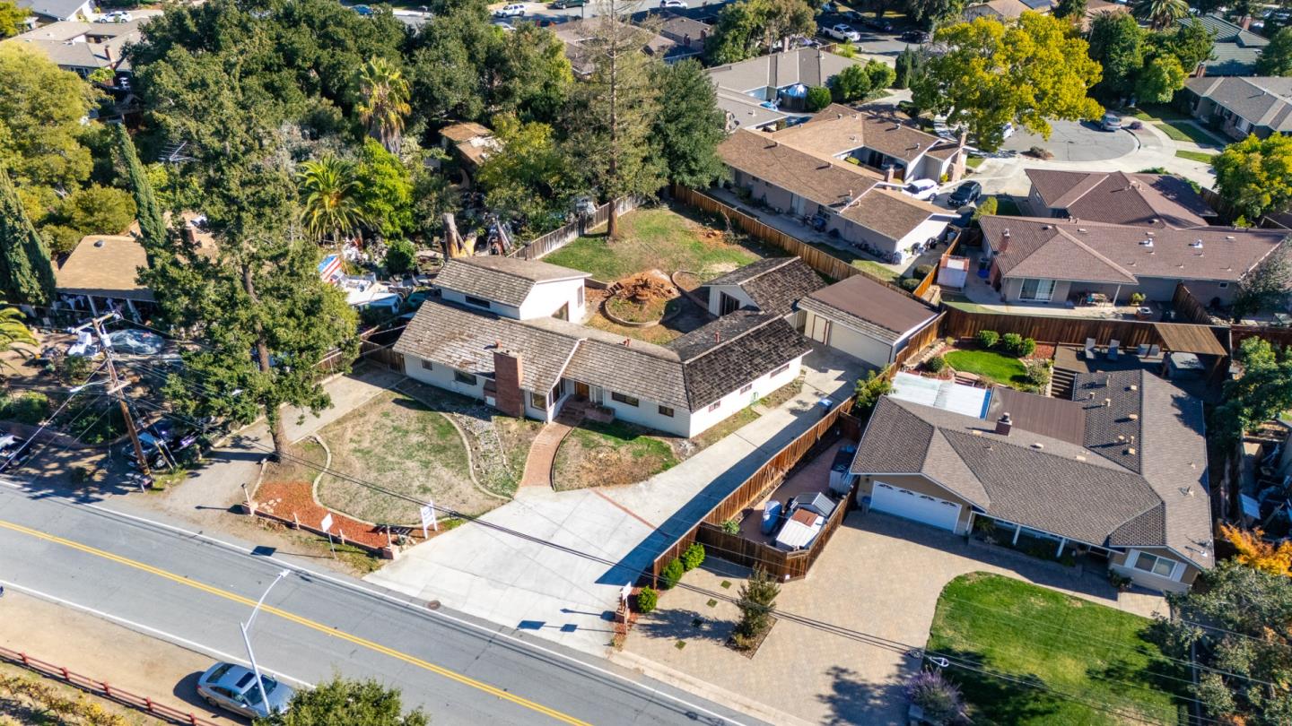 876 Dry Creek Road