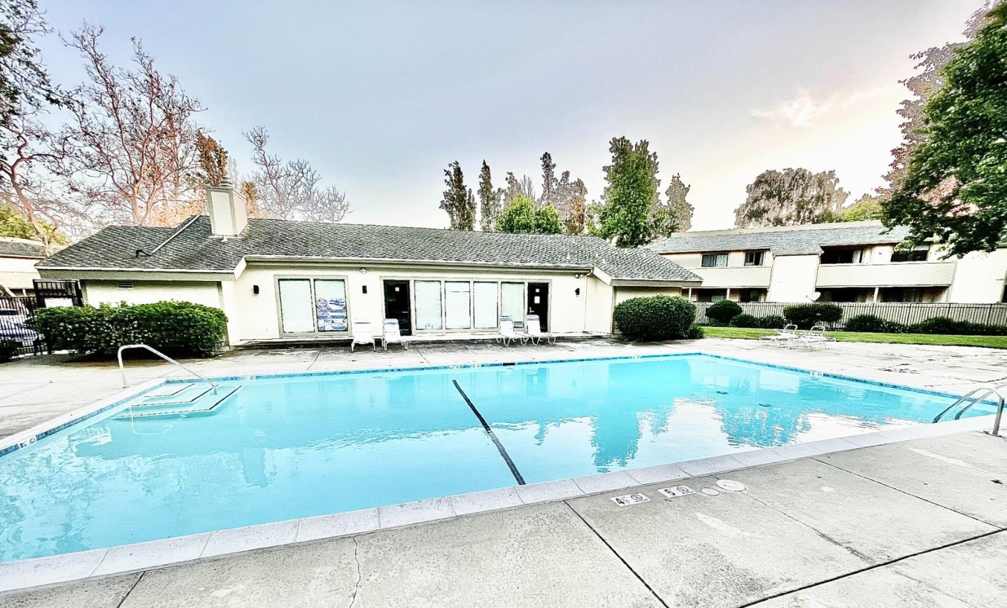 1087 North Abbott Avenue