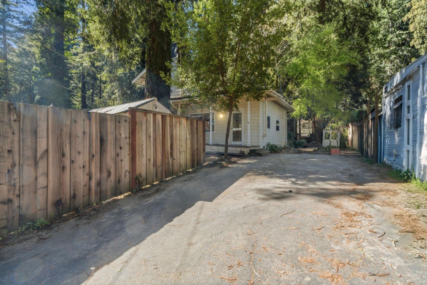 8965 Redwood Drive