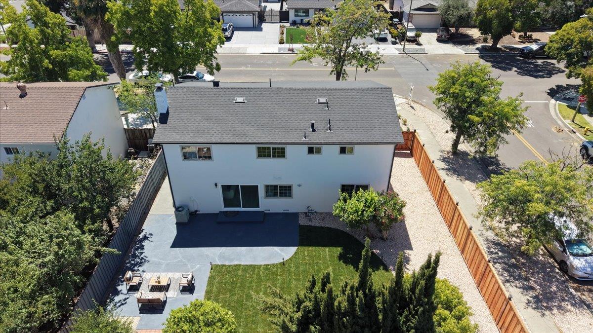 2708 Flint AVE