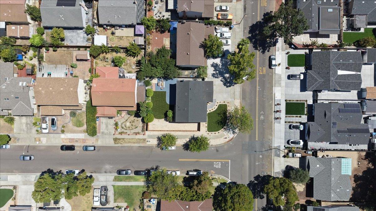 2708 Flint AVE
