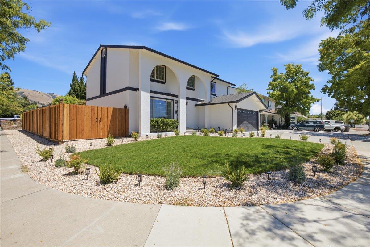 2708 Flint AVE