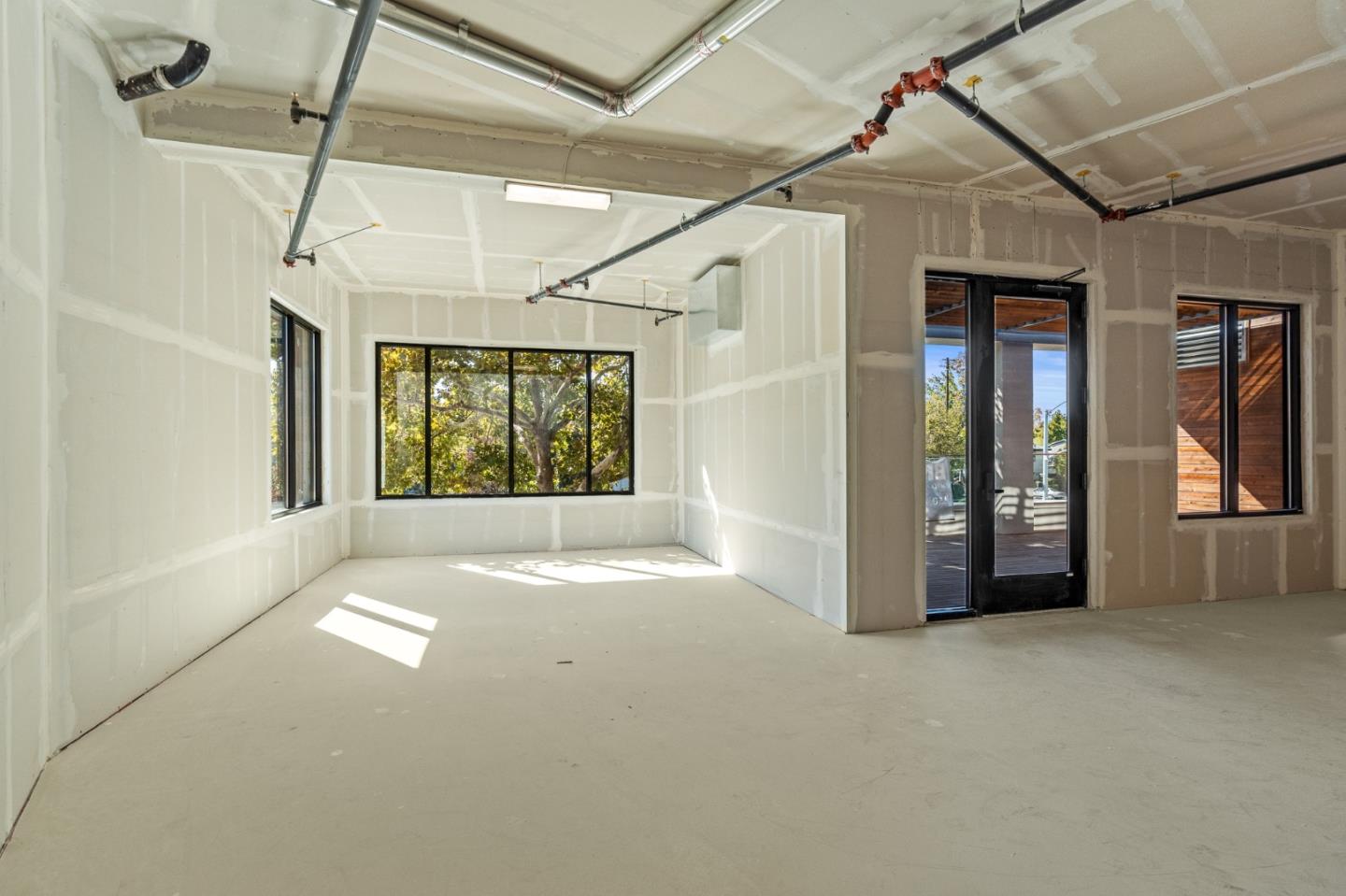 4115 El Camino Real