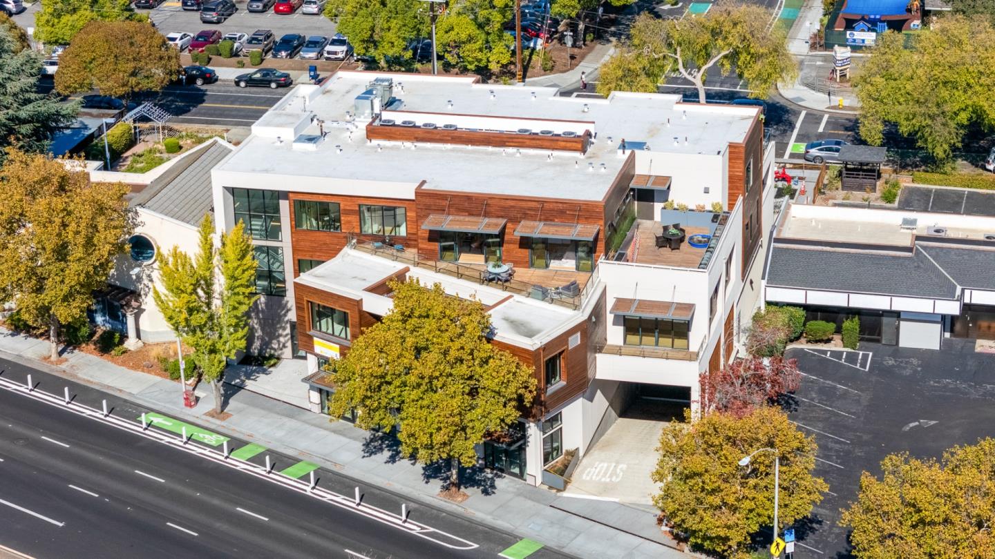 4115 El Camino Real