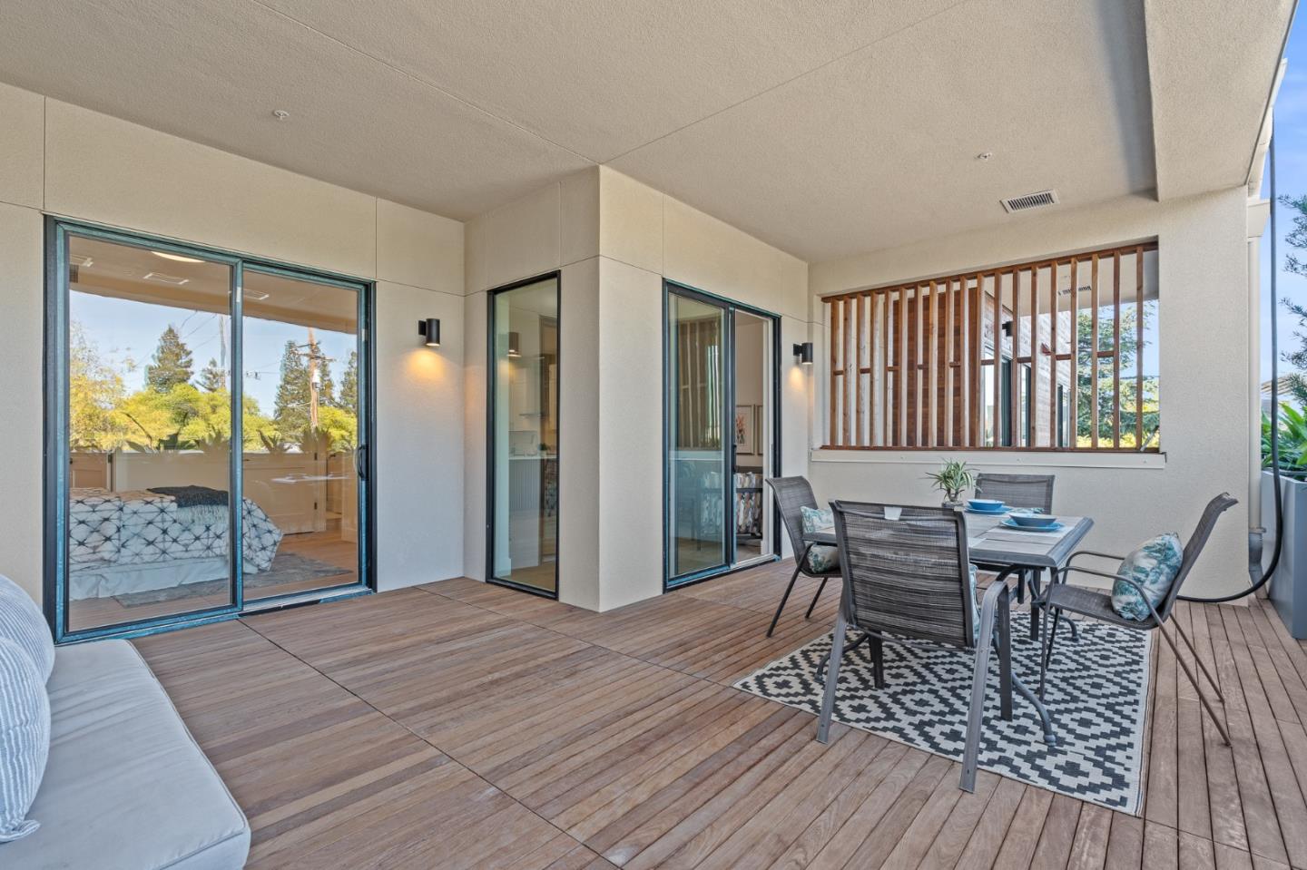 4115 El Camino Real