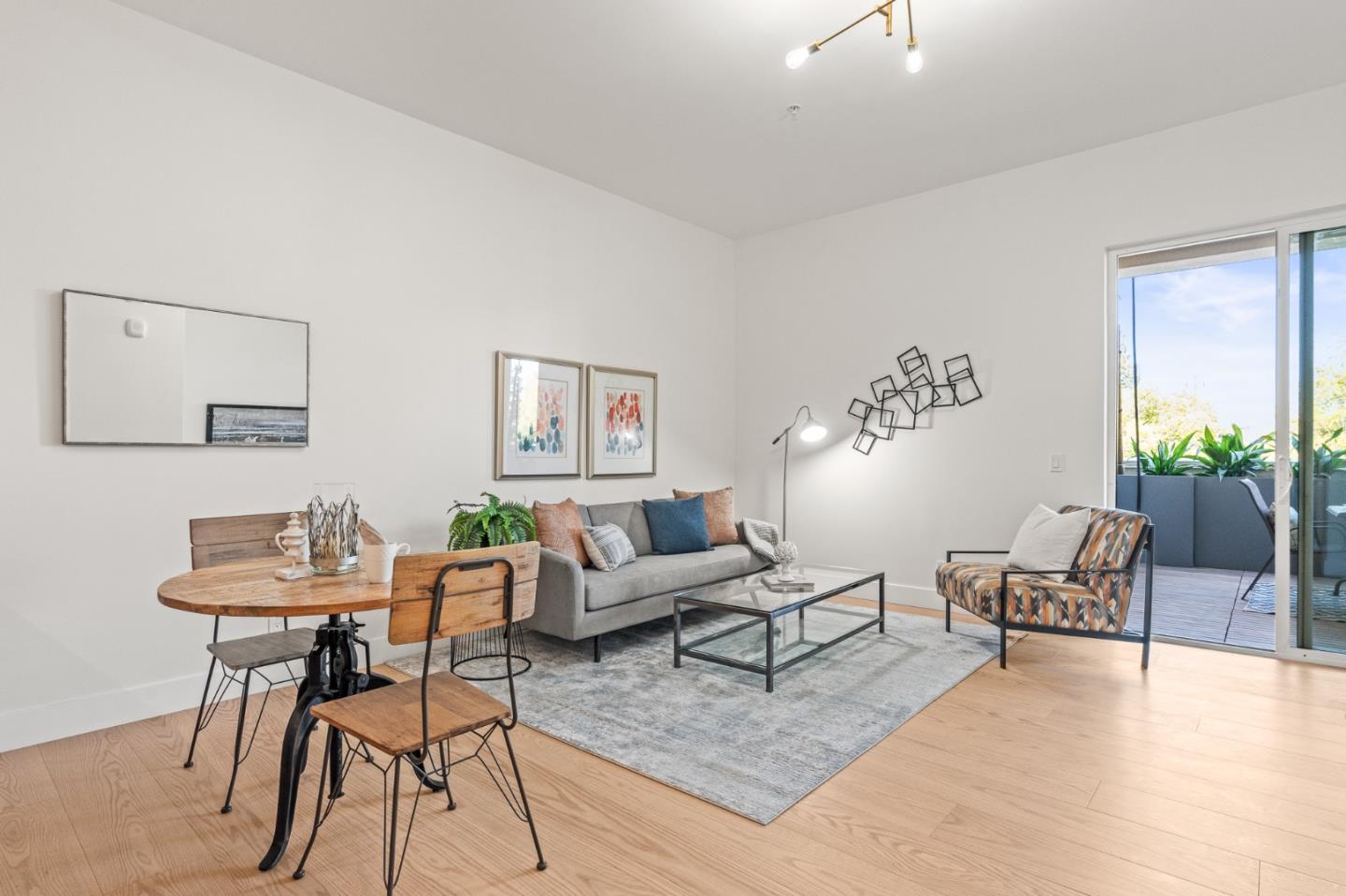 4115 El Camino Real
