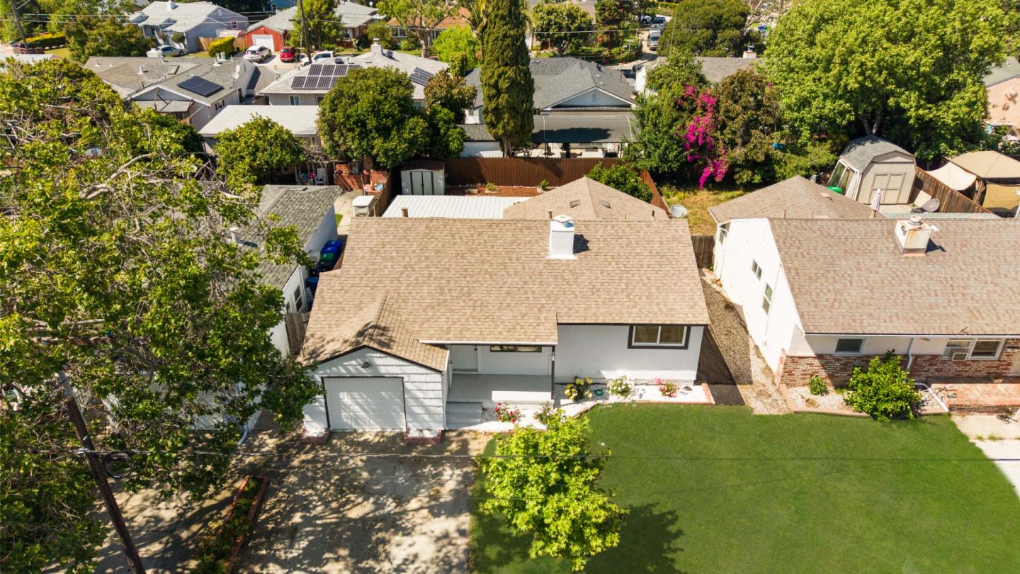 819 Bockman RD