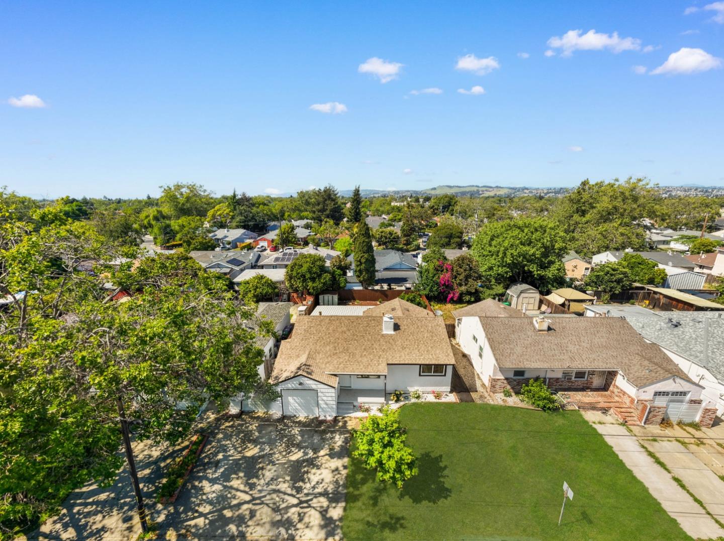 819 Bockman RD
