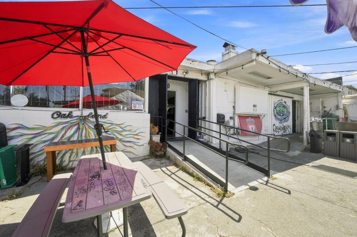 2633 San Pablo AVE