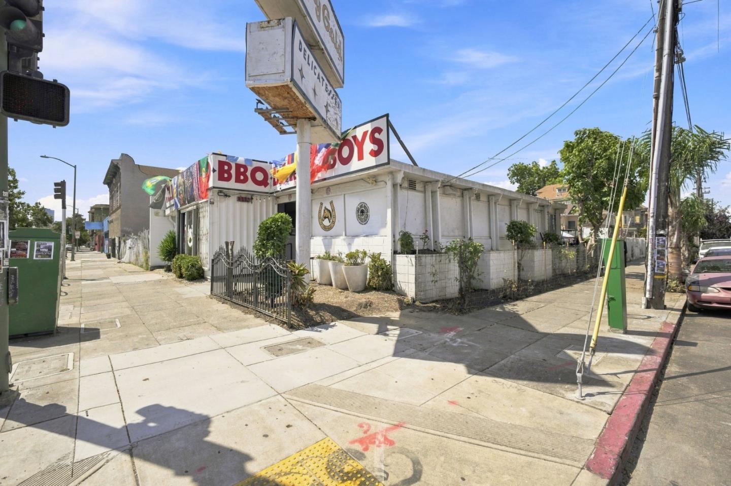 2633 San Pablo AVE