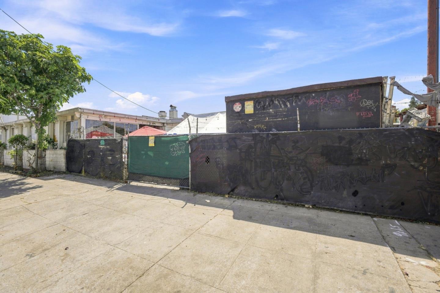 2633 San Pablo AVE