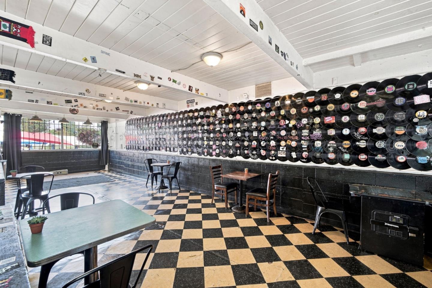 2633 San Pablo AVE