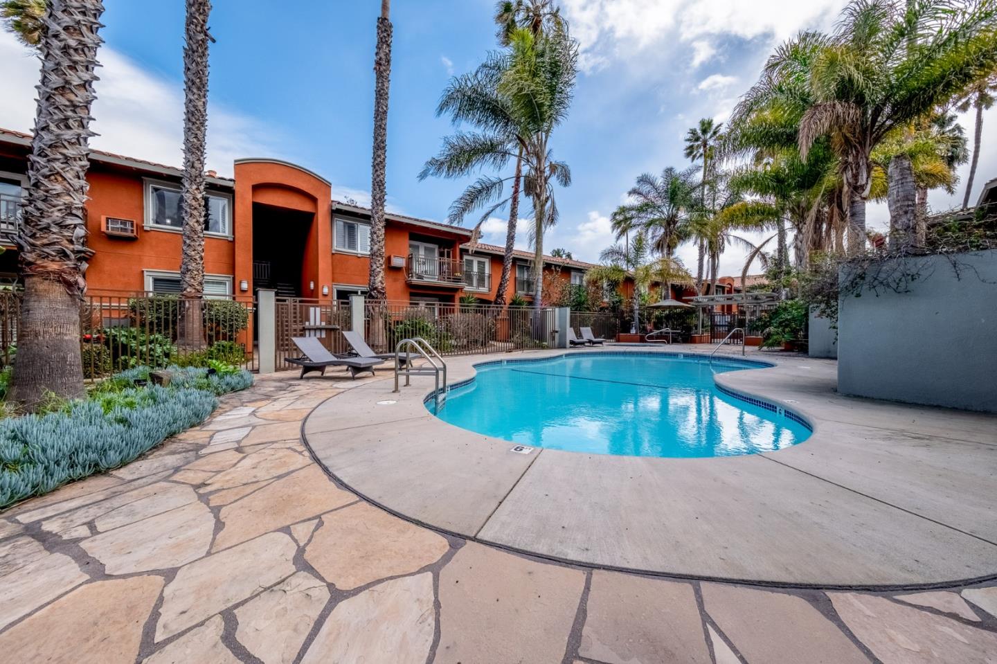 1865 Palm View PL 229