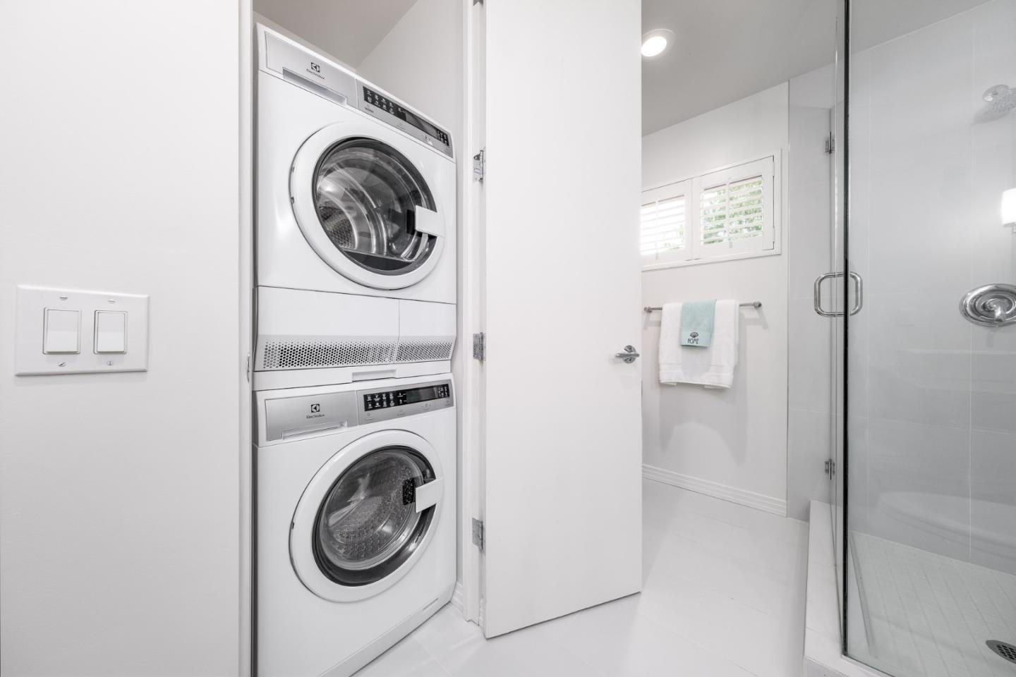 1865 Palm View PL 229