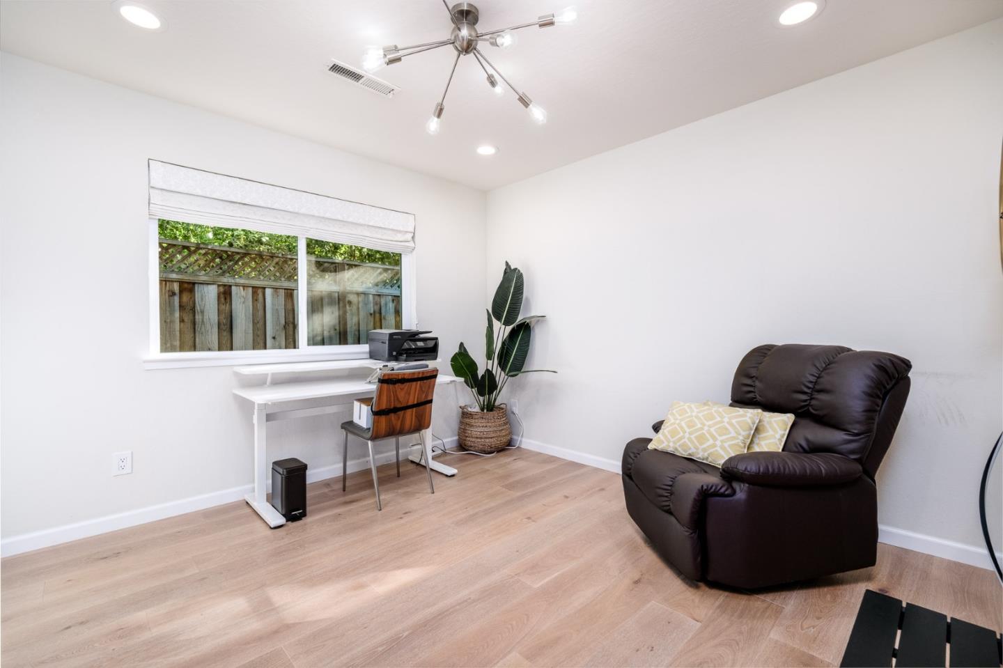 578 Maybell AVE