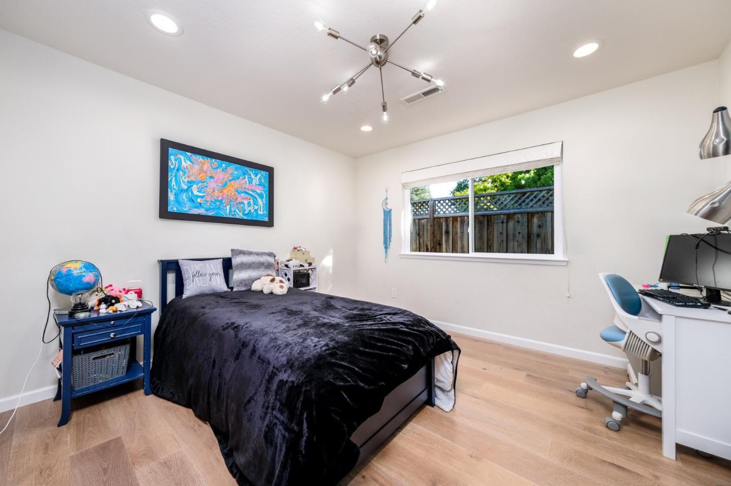 578 Maybell AVE