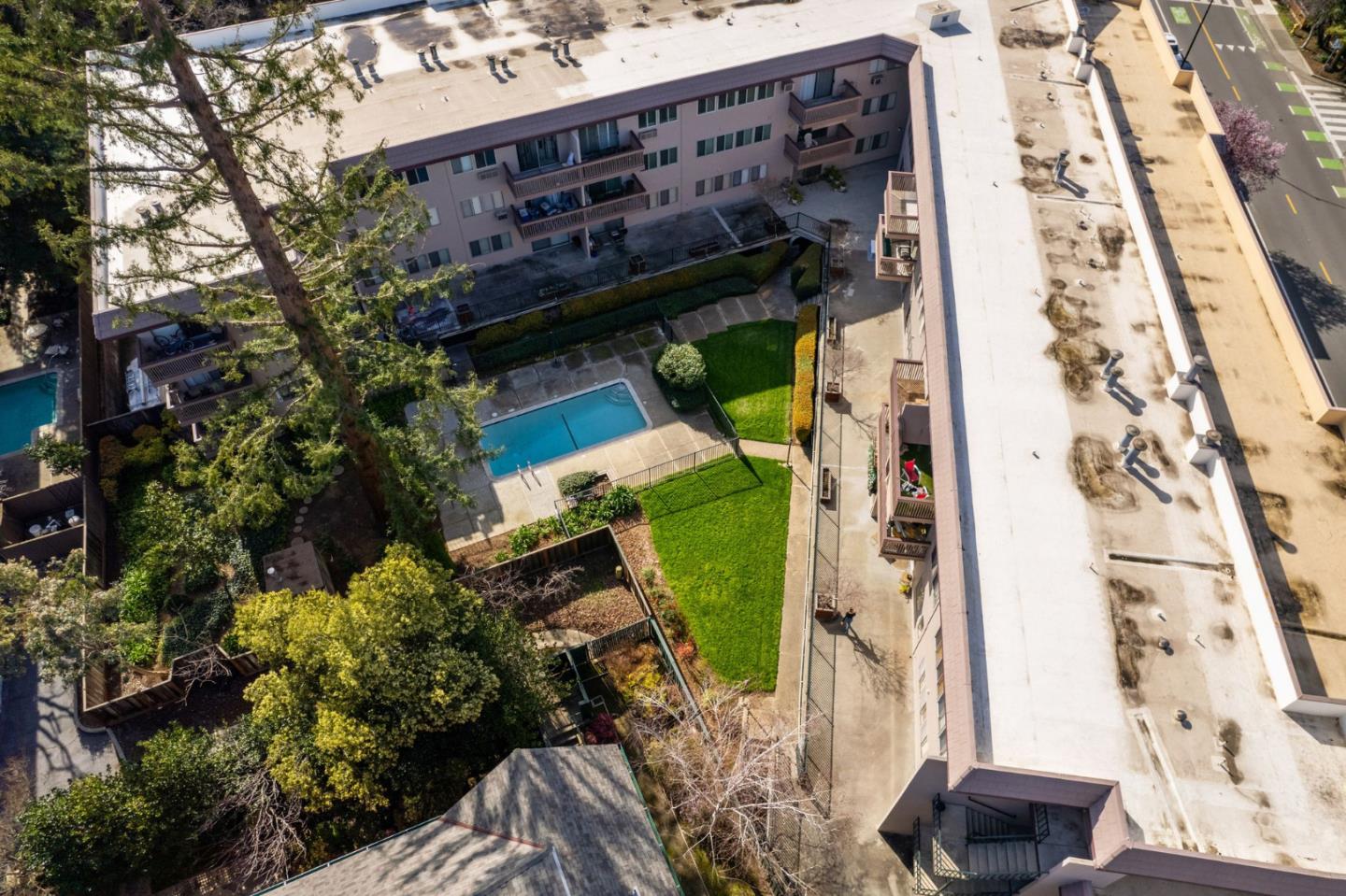 150 W Edith AVE 14
