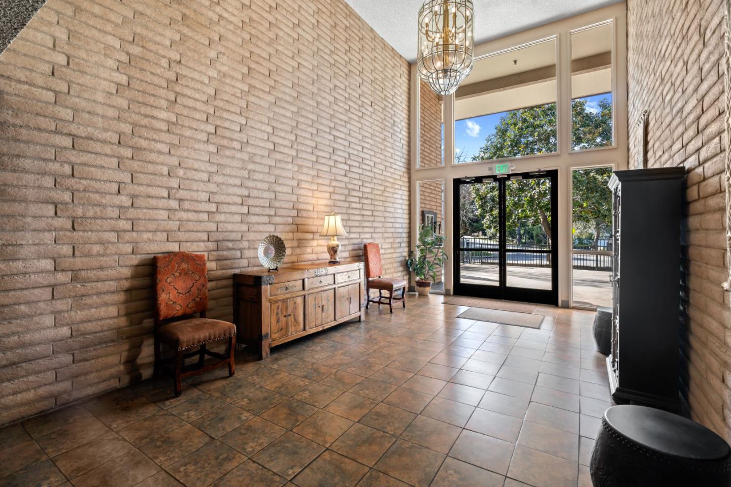 150 W Edith AVE 14