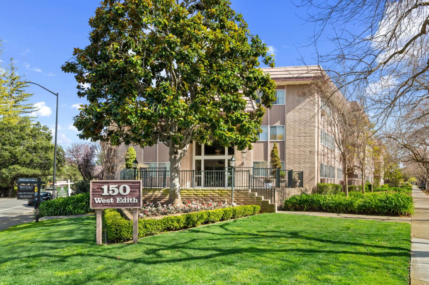 150 W Edith AVE 14