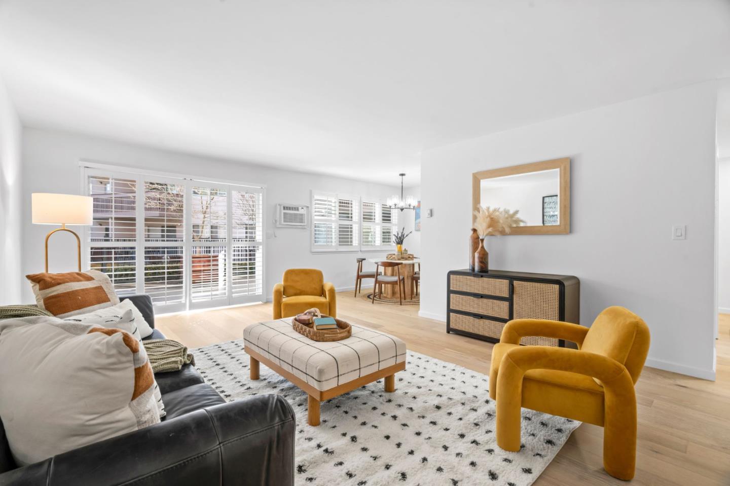 150 W Edith AVE 14