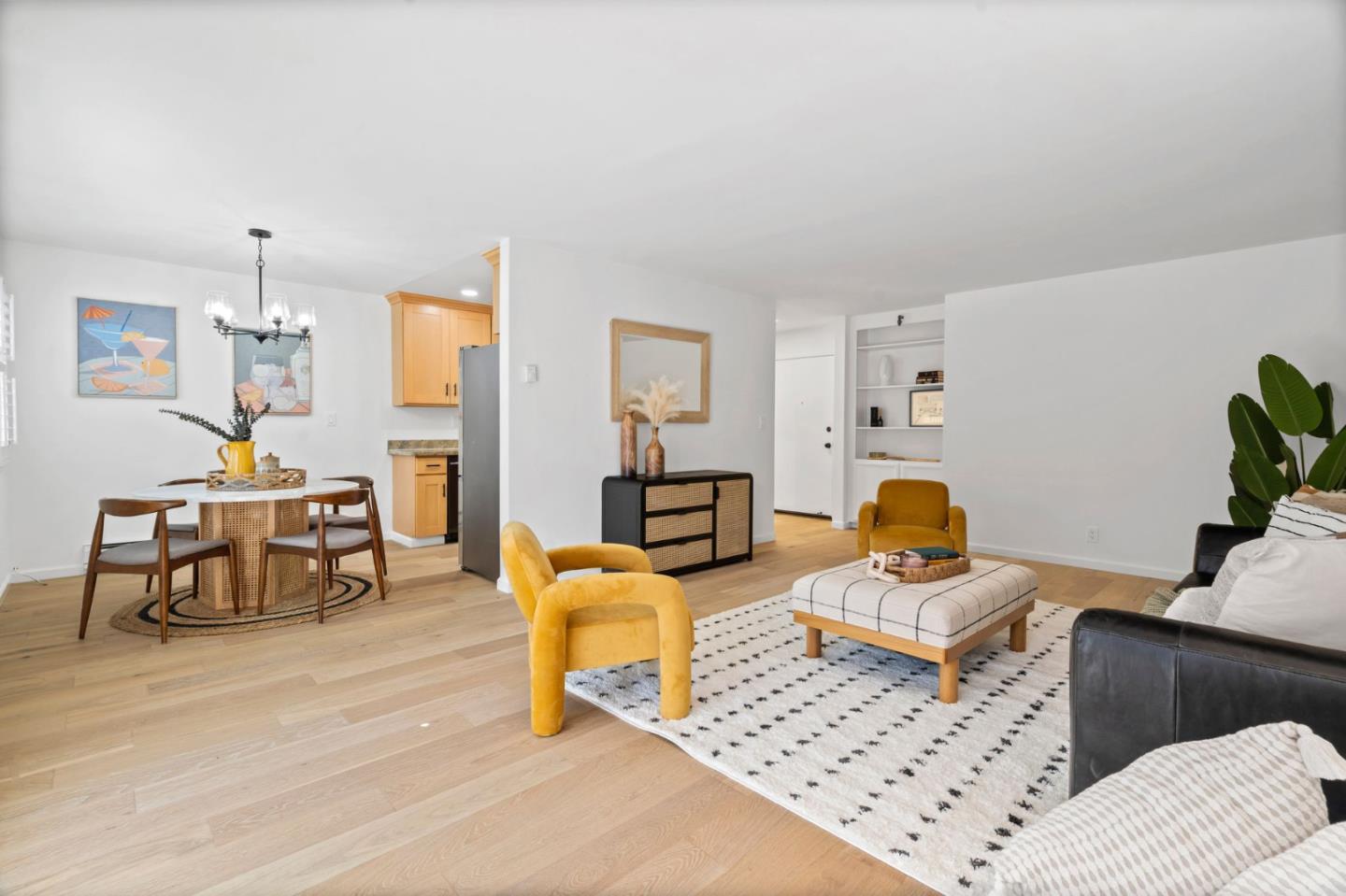 150 W Edith AVE 14
