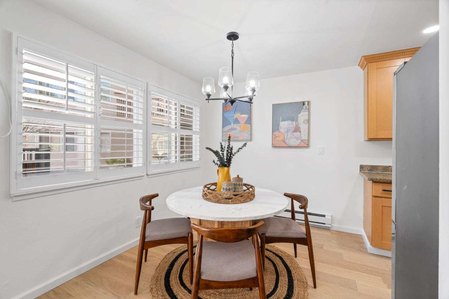 150 W Edith AVE 14