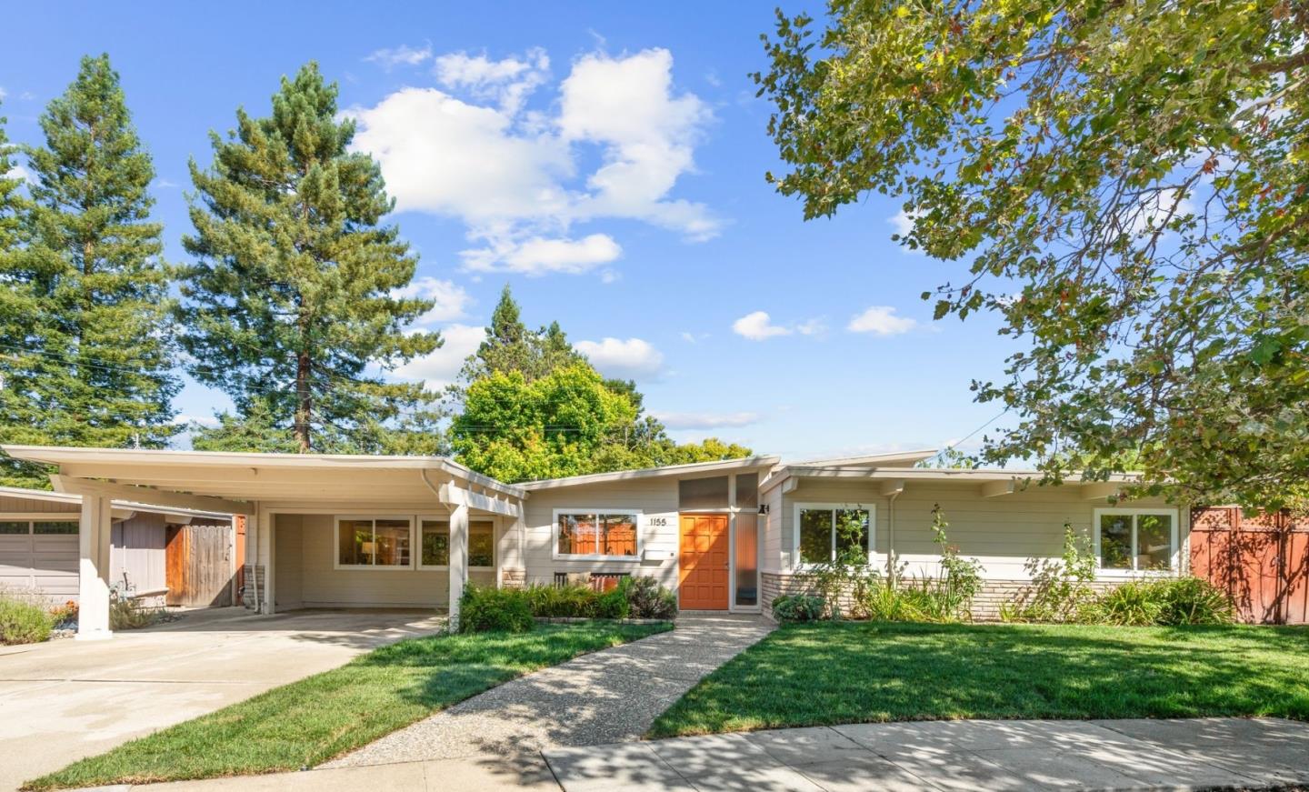 1155 Cedarwood WAY
